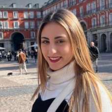 Maria Brito - Consultoria de Estratégia de Marketing - Nogueira e Silva Escura