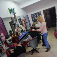 Cabeleireiro pente m&aacute;gico - Cabeleireiros e Barbeiros - Portalegre