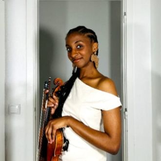 Edvania Moreno - Aulas de Viola - São Pedro da Cadeira