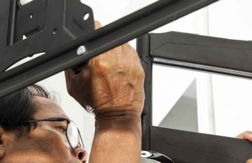 Montagem de Suporte para TV - Viseu