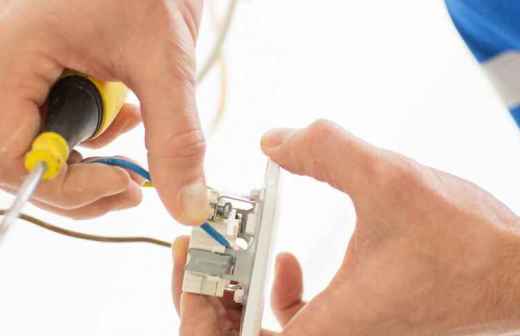 Switch and Outlet Installation - Sesimbra