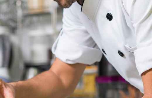 Qual é o preço de Personal Chefs e Cozinheiros em Mondim de Basto? Fixando