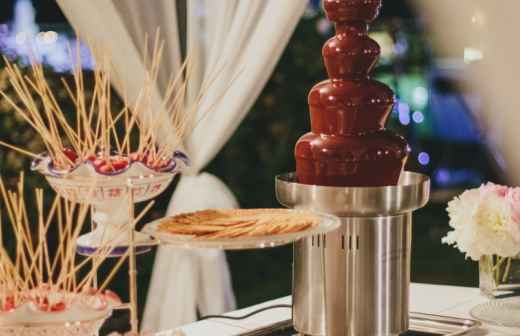 Aluguer de Fonte de Chocolate - Decoração de Festas e Eventos
