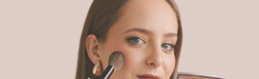 BP- Beatriz Pereira Makeup Artist - Fixando