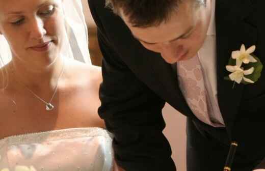 Wedding Officiant - Welshmoor