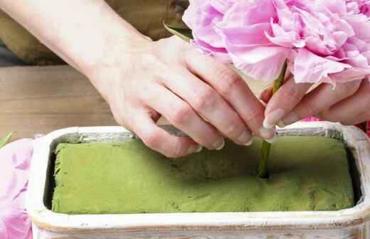 Flower Arranging Instruction - Ashley Heath